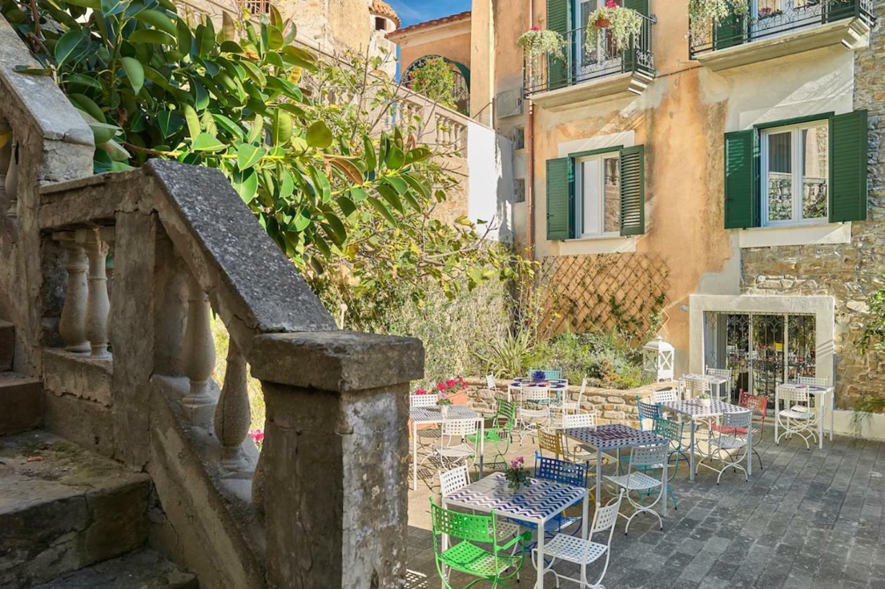 Palazzo Gentilcore กัสเตลลาบาเต ภายนอก รูปภาพ